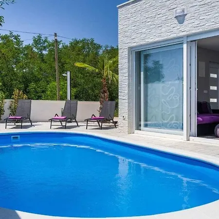 Ferienhaus Diana 2 *